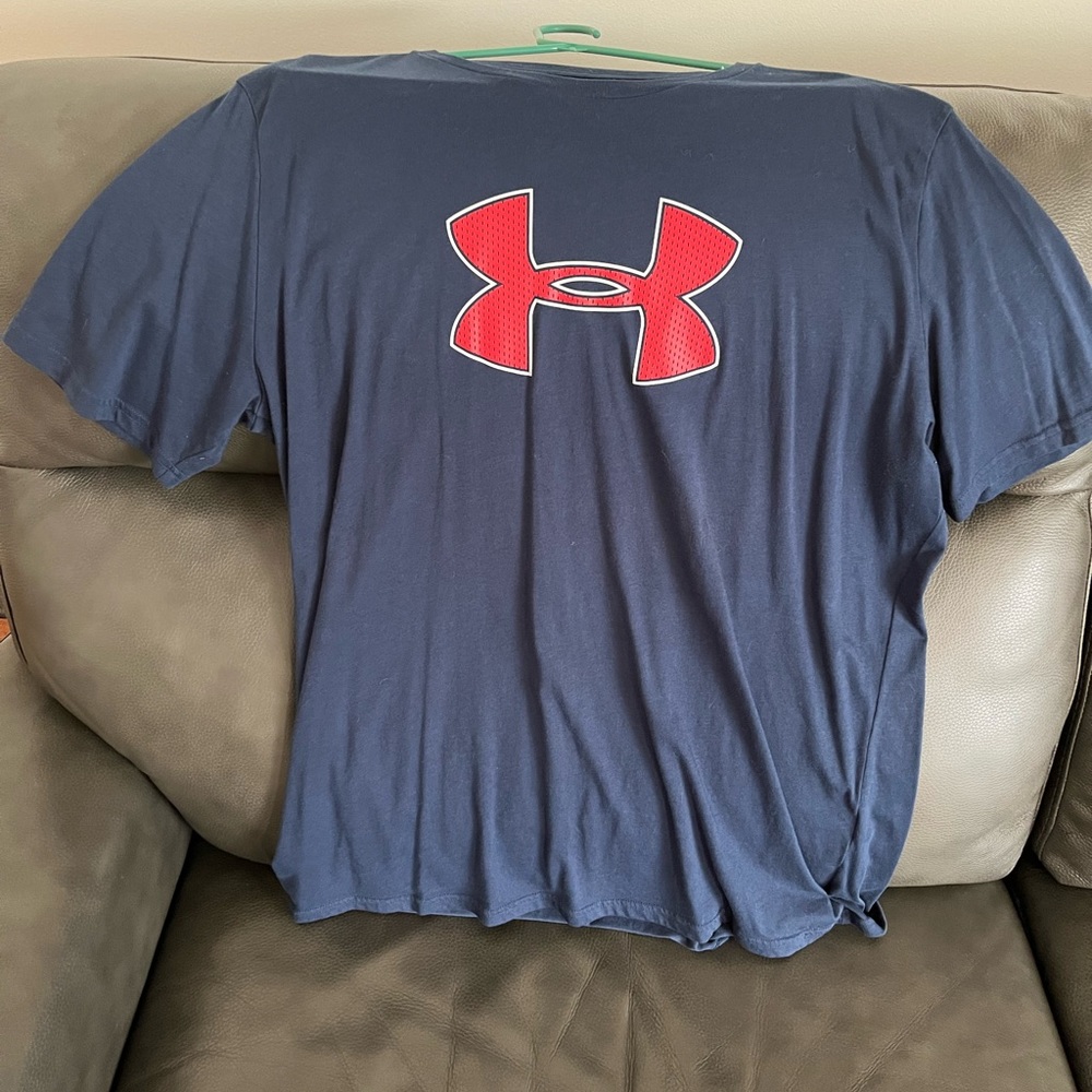 Under Armour t shirt